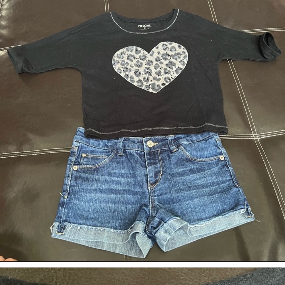 Levi Outfit